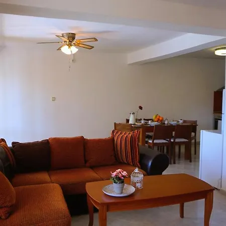 Holiday home нолан с басейн - Nolan With Private Pool