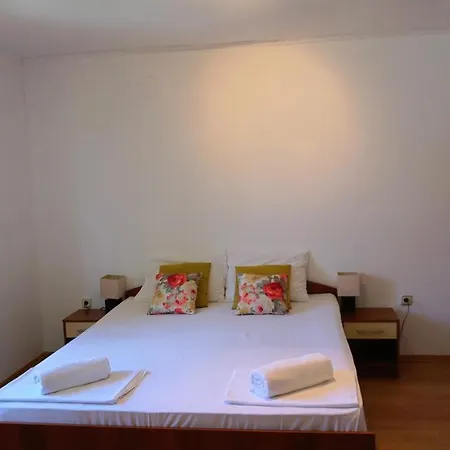 Holiday home нолан с басейн - Nolan With Private Pool Sokolovo