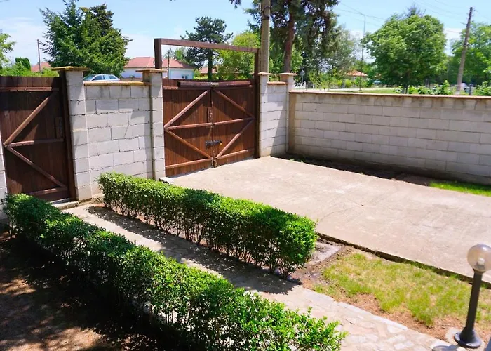 Nyaraló нолан с басейн - Nolan With Private Pool Szokolovo